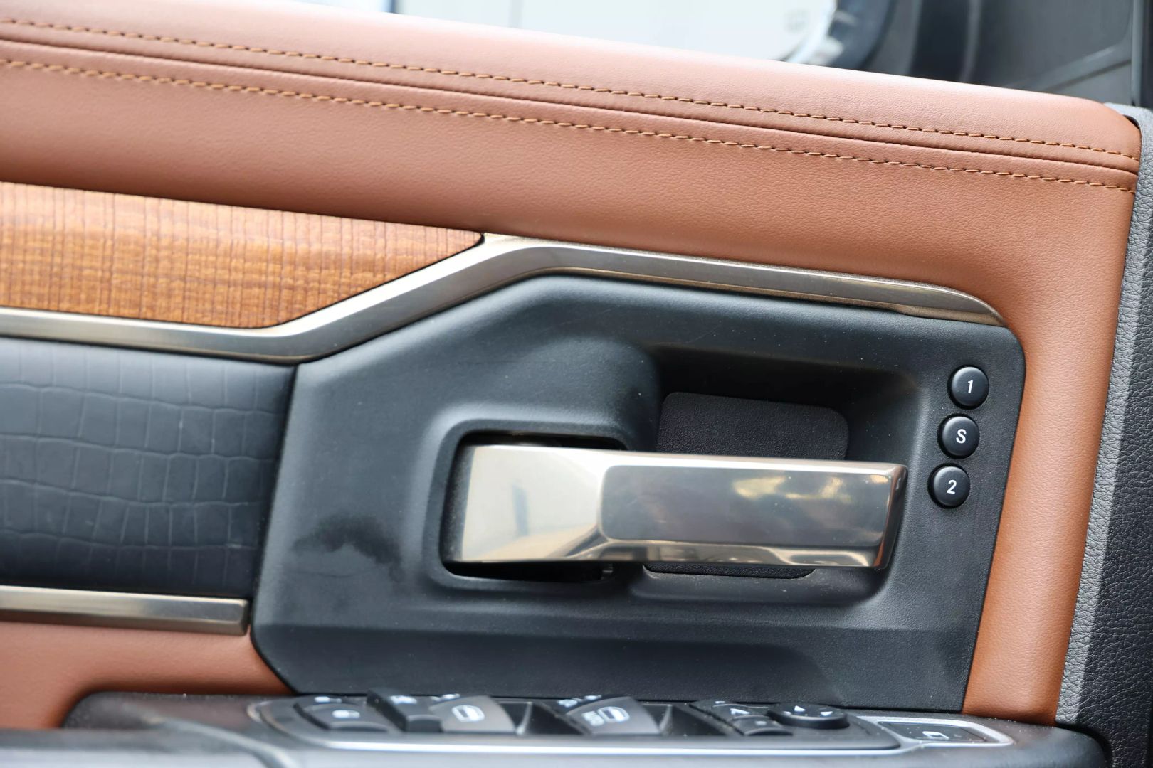 2019 Ram 2500 Crew Cab - Image 11