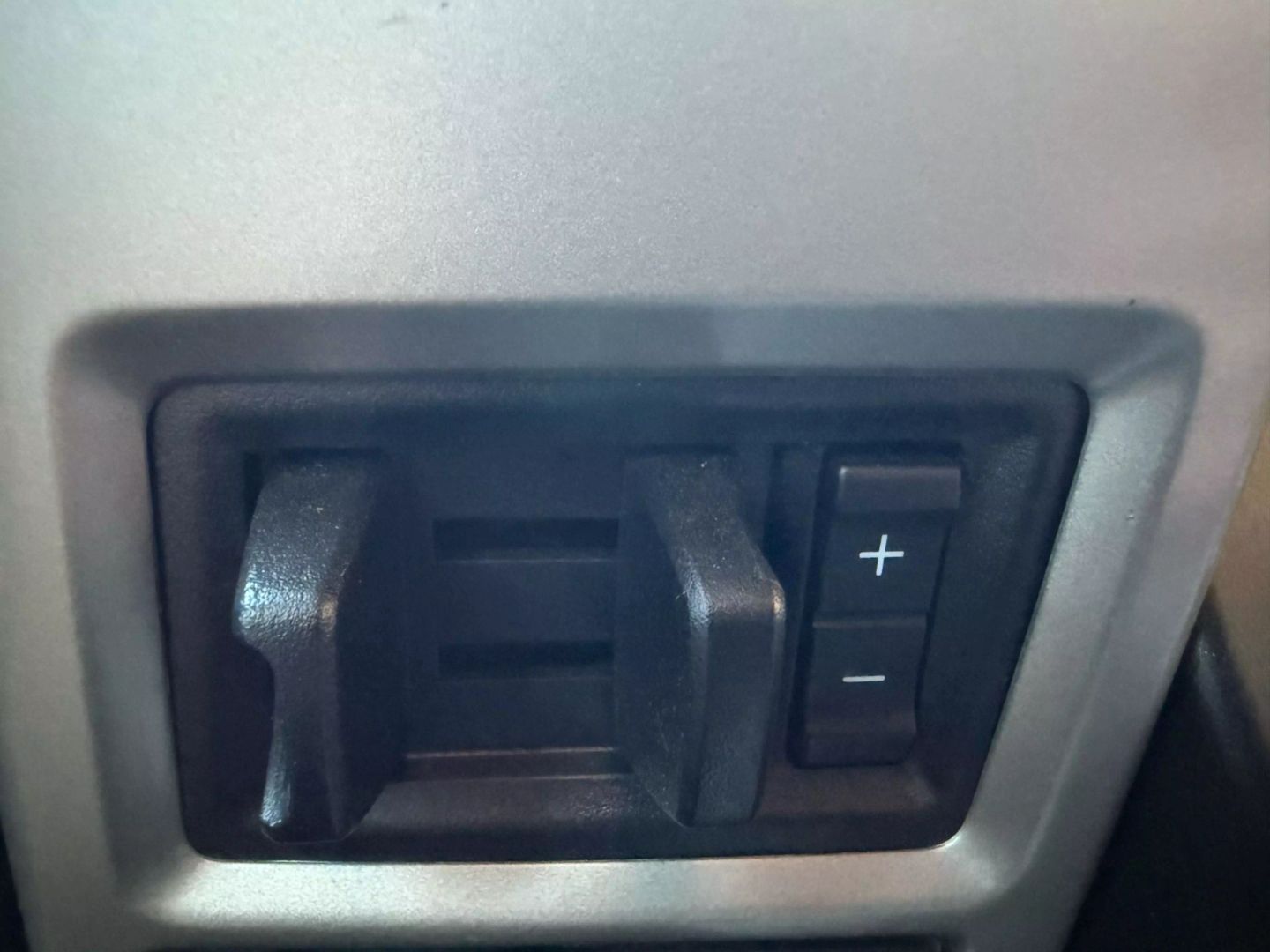 2020 Ford F250 Super Duty Crew Cab - Image 34