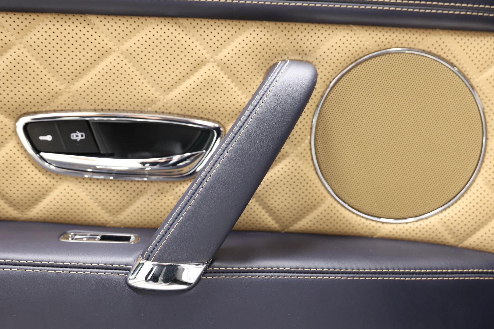 2017 Bentley Flying Spur - Image 46