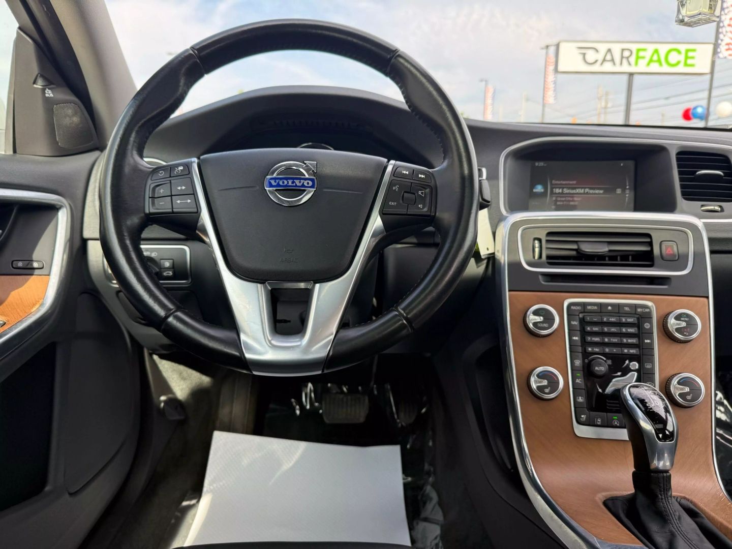 2016 Volvo S60 - Image 26