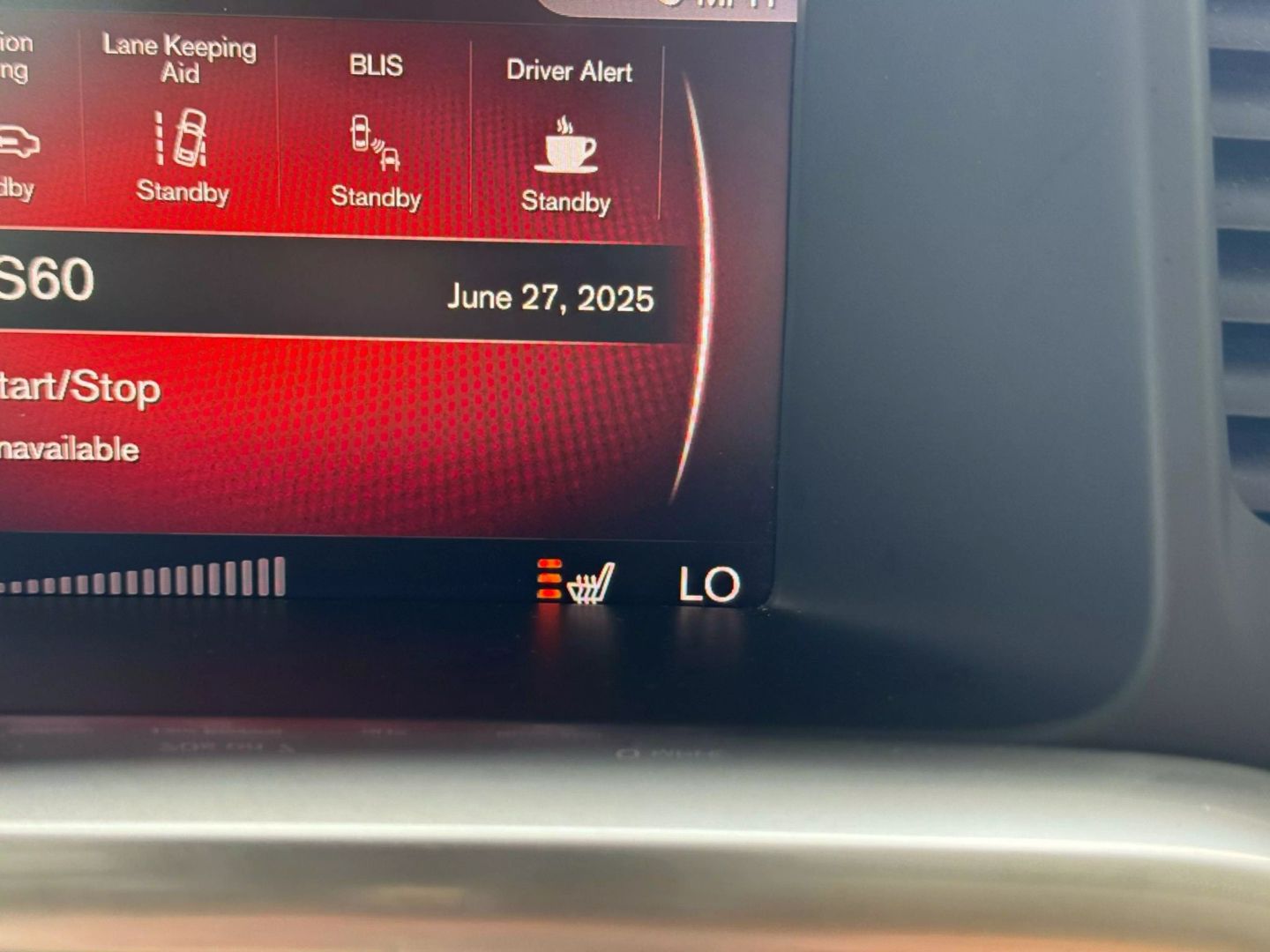 2018 Volvo S60 - Image 30