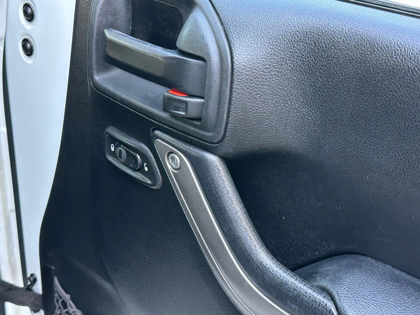 2014 Jeep Wrangler - Image 19