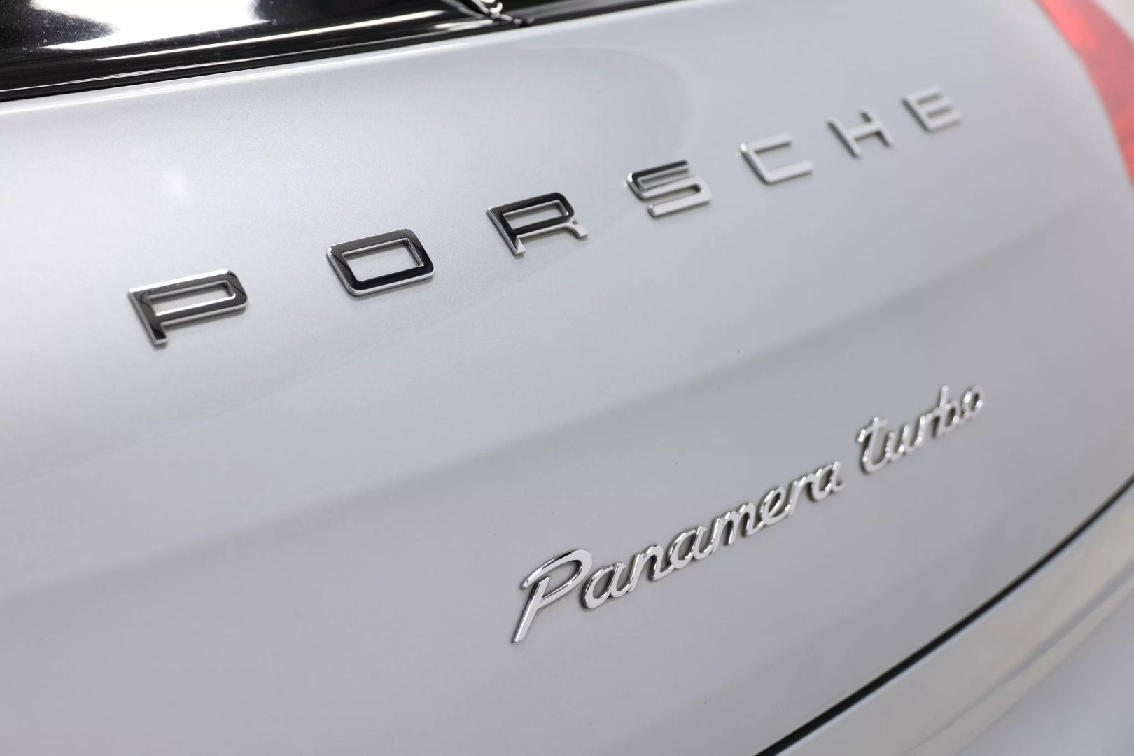 2014 Porsche Panamera - Image 124