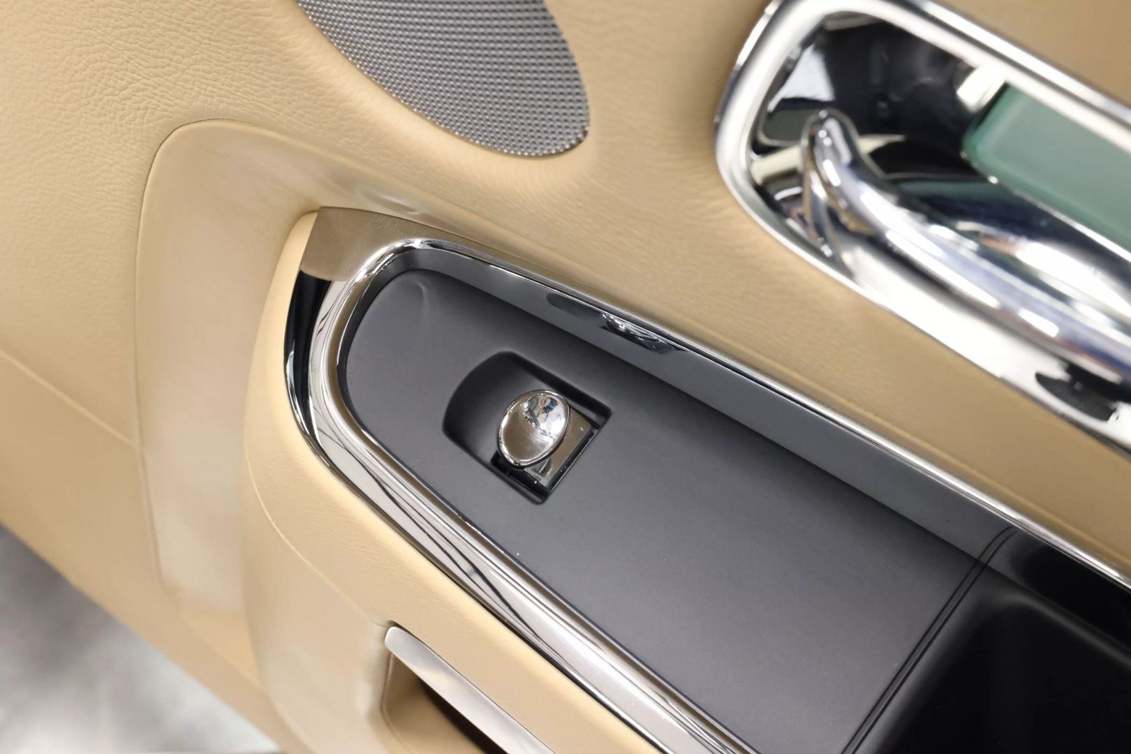 2010 Rolls-royce Ghost - Image 78
