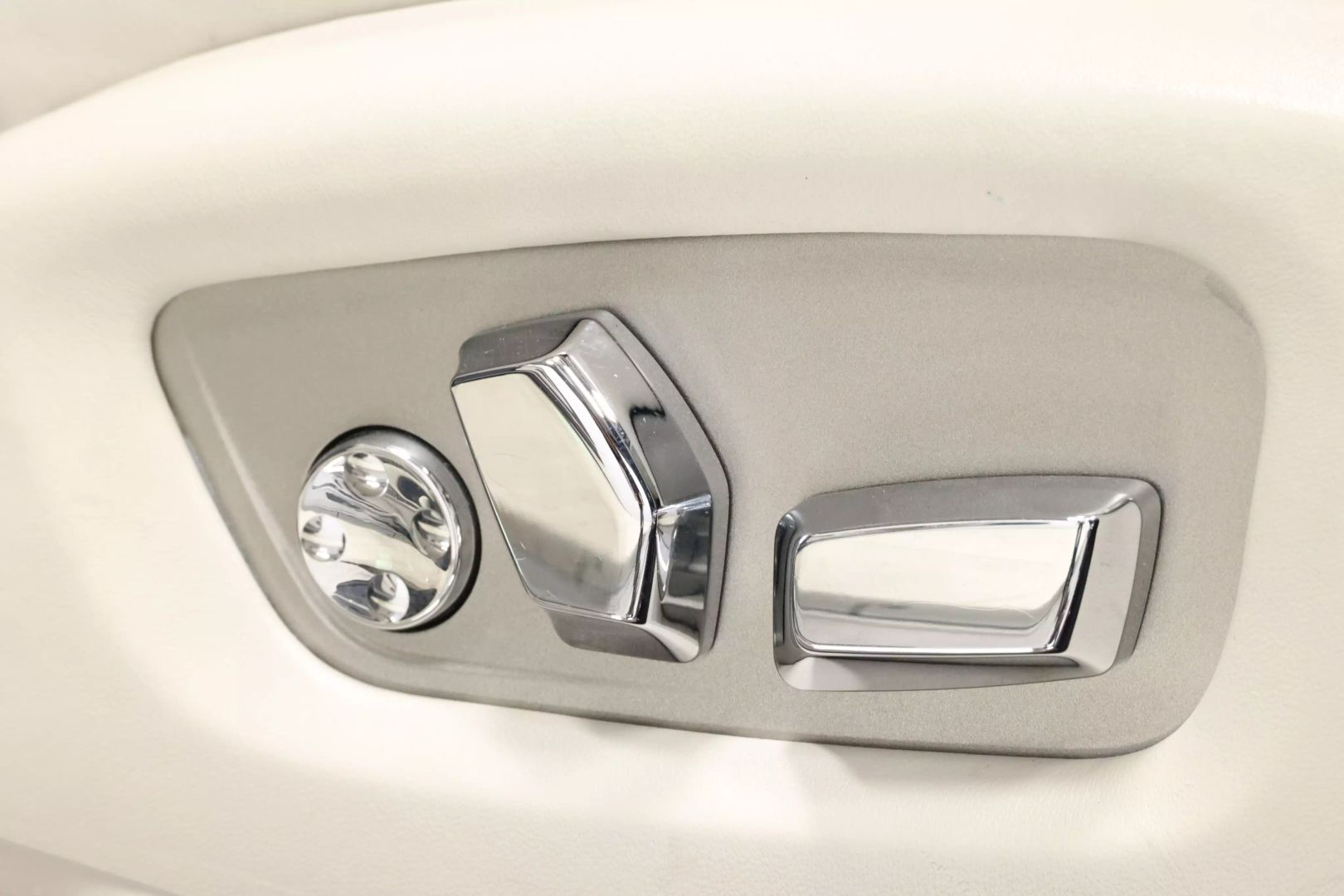 2014 Rolls-royce Wraith - Image 86