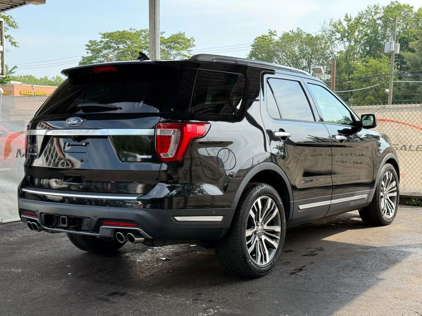 2018 Ford Explorer - Image 11
