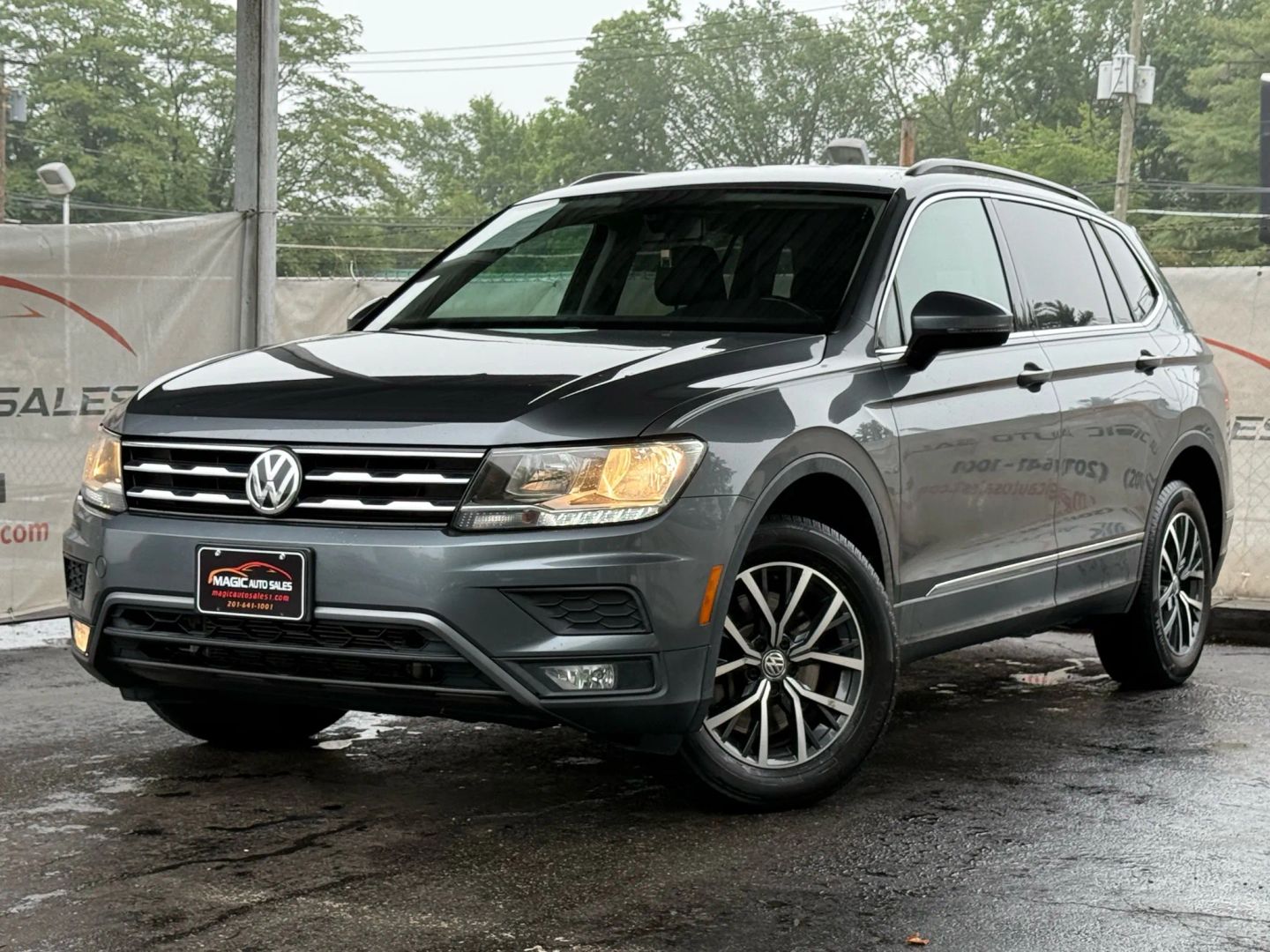 2018 Volkswagen Tiguan - Image 1