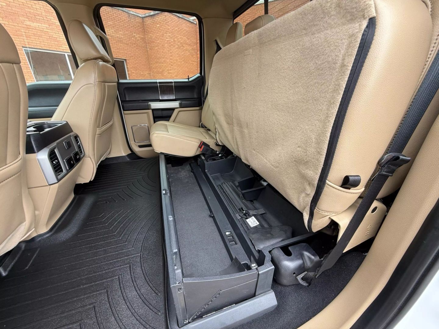 2021 Ford F250 Super Duty Crew Cab - Image 18