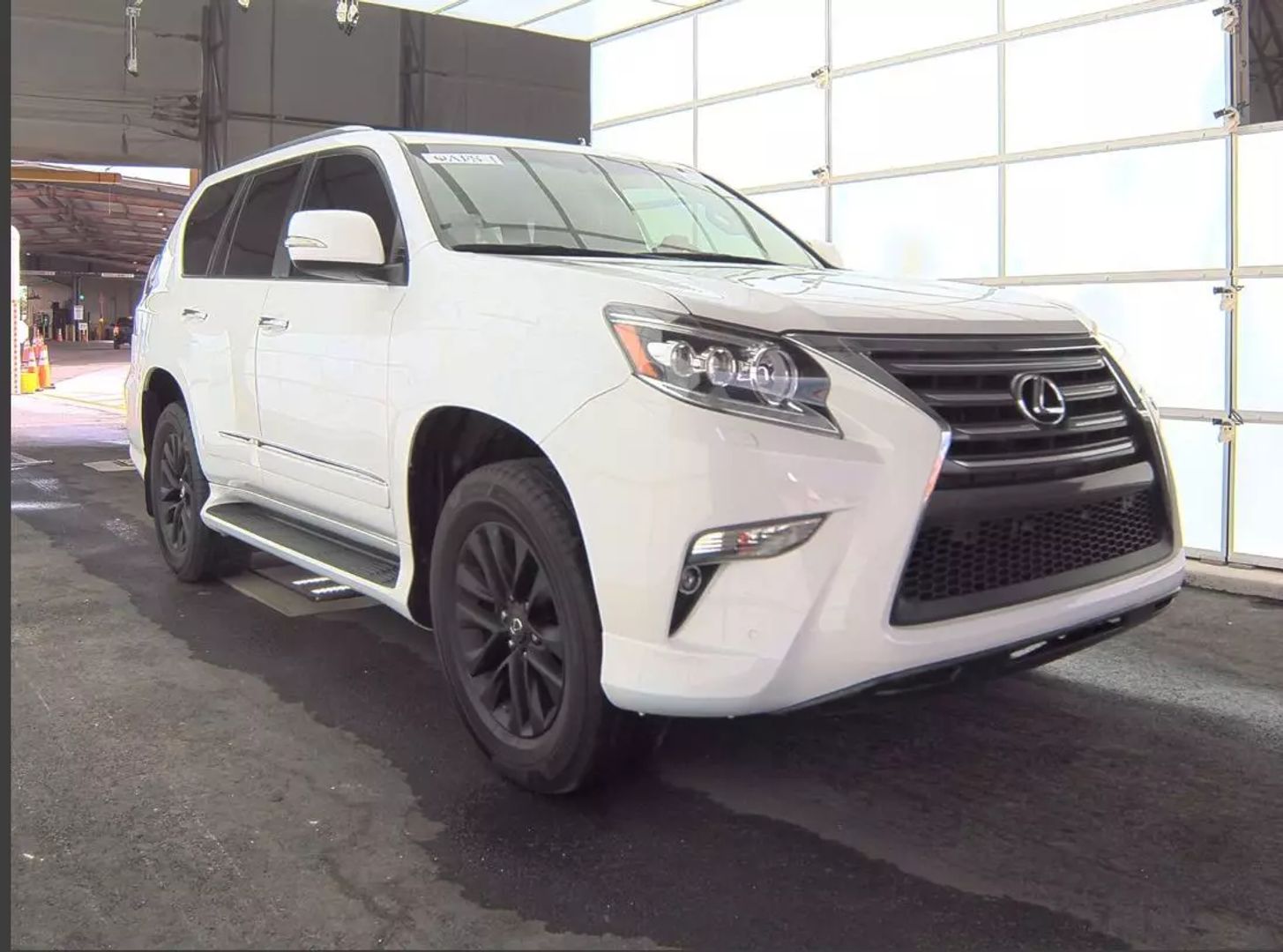 2019 Lexus Gx - Image 2