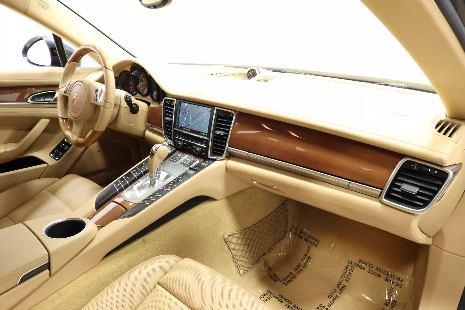 2014 Porsche Panamera - Image 109