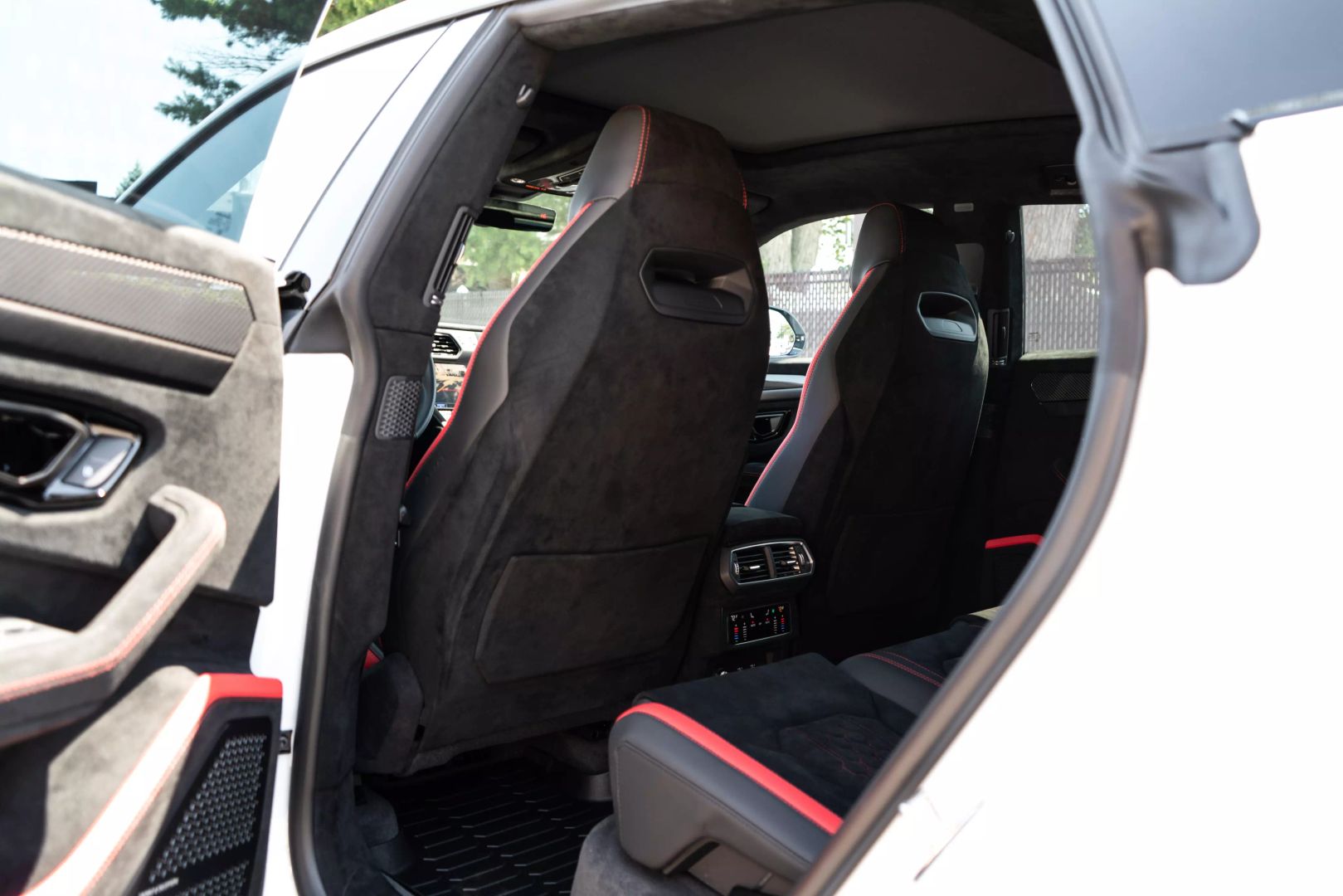 2024 Lamborghini Urus - Image 49