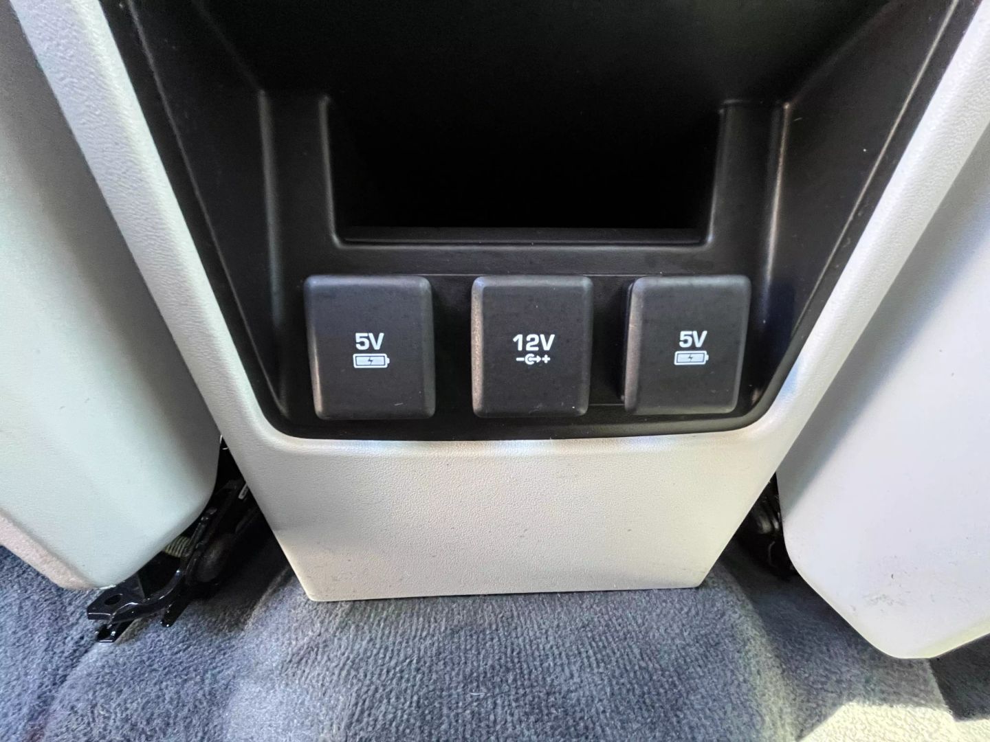 2019 Land Rover Discovery Sport  Vin: Salcp2fxxkh810080 Stock Id: 810080 - Image 19
