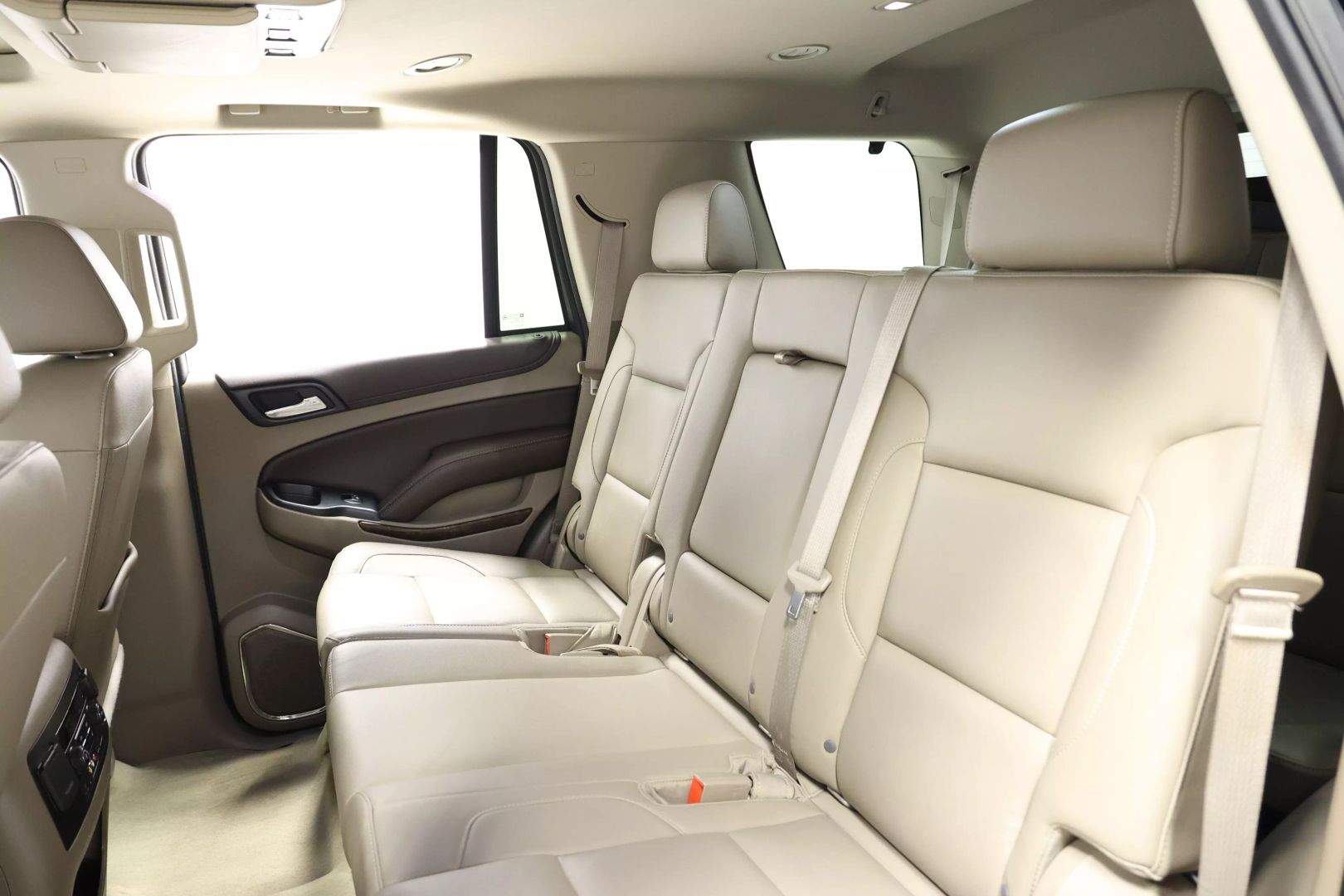 2016 Chevrolet Tahoe - Image 3