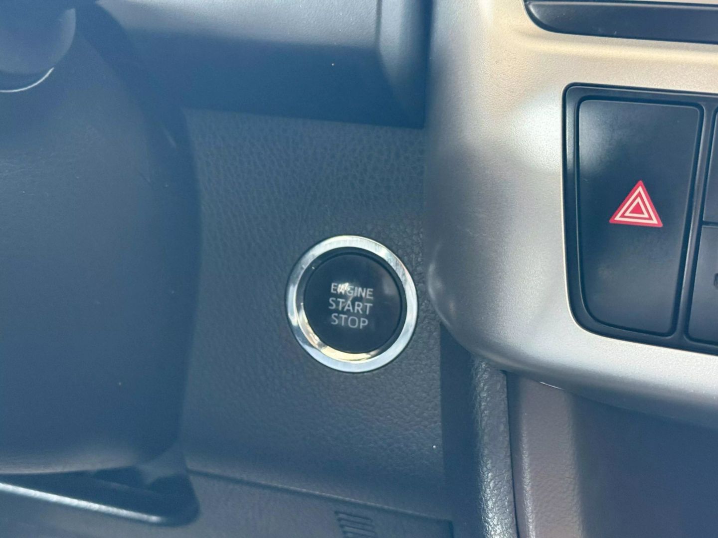 2018 Toyota Highlander - Image 32