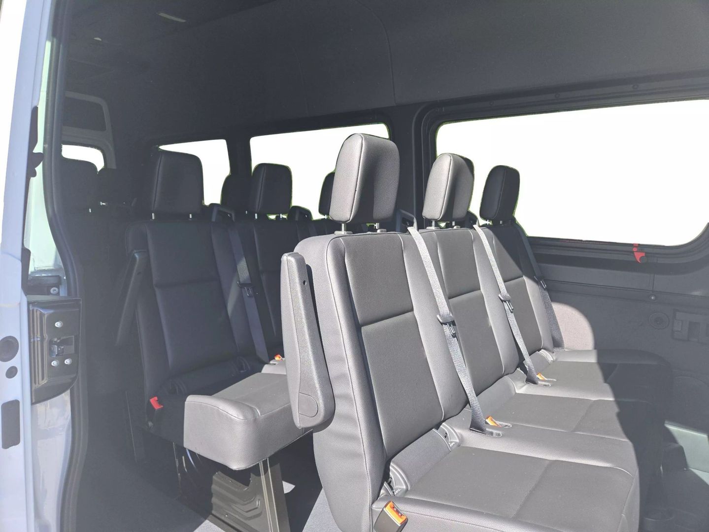 2025 Mercedes-benz Sprinter 2500 Passenger - Image 10