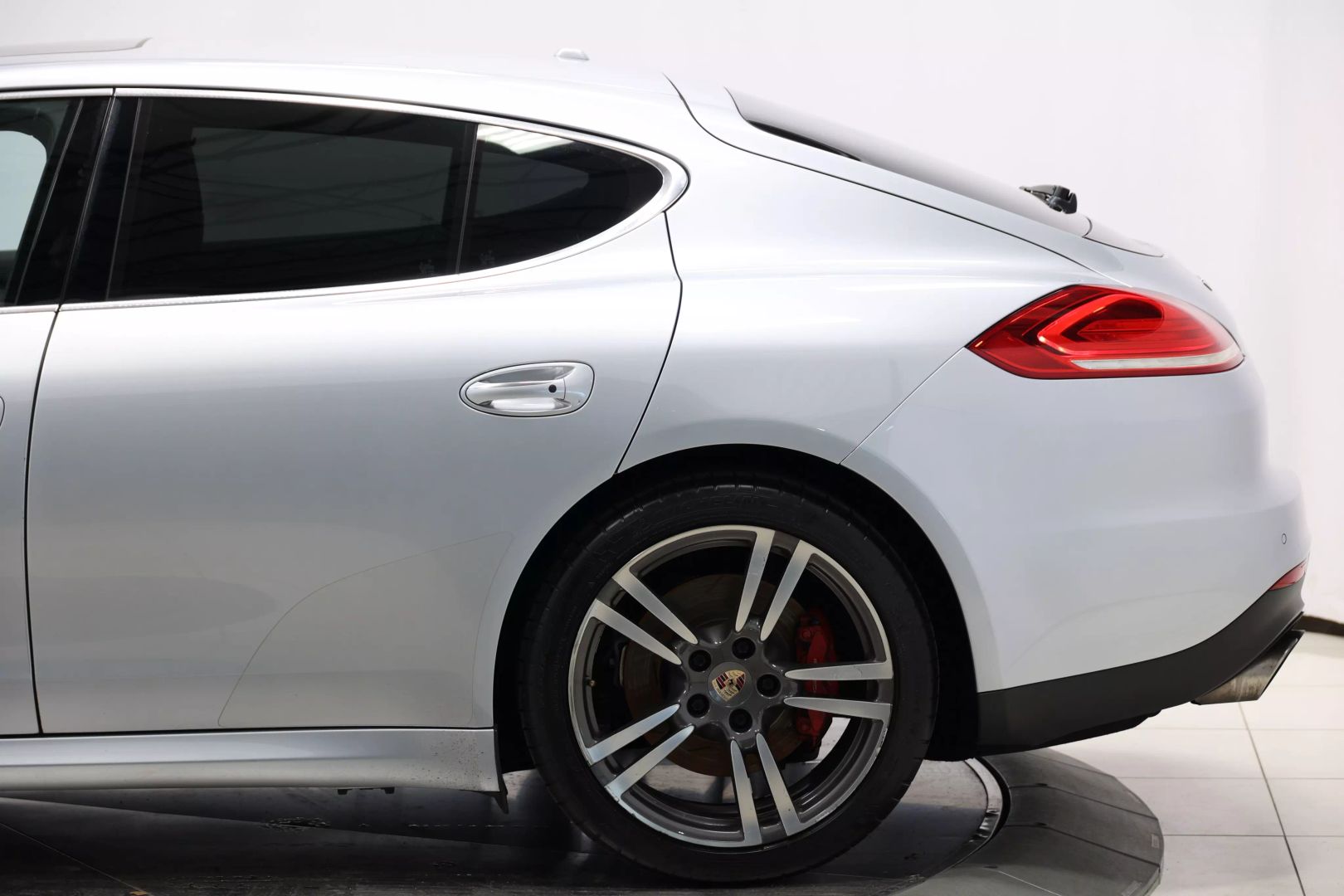 2014 Porsche Panamera - Image 9