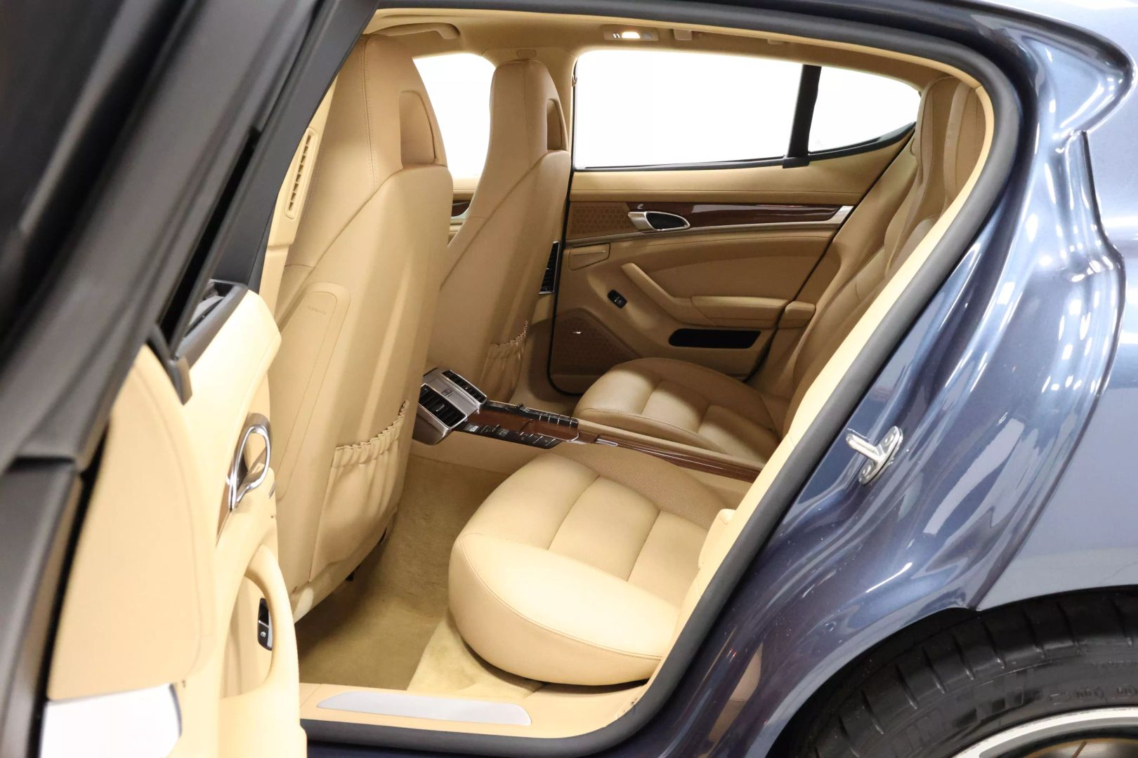 2014 Porsche Panamera - Image 54