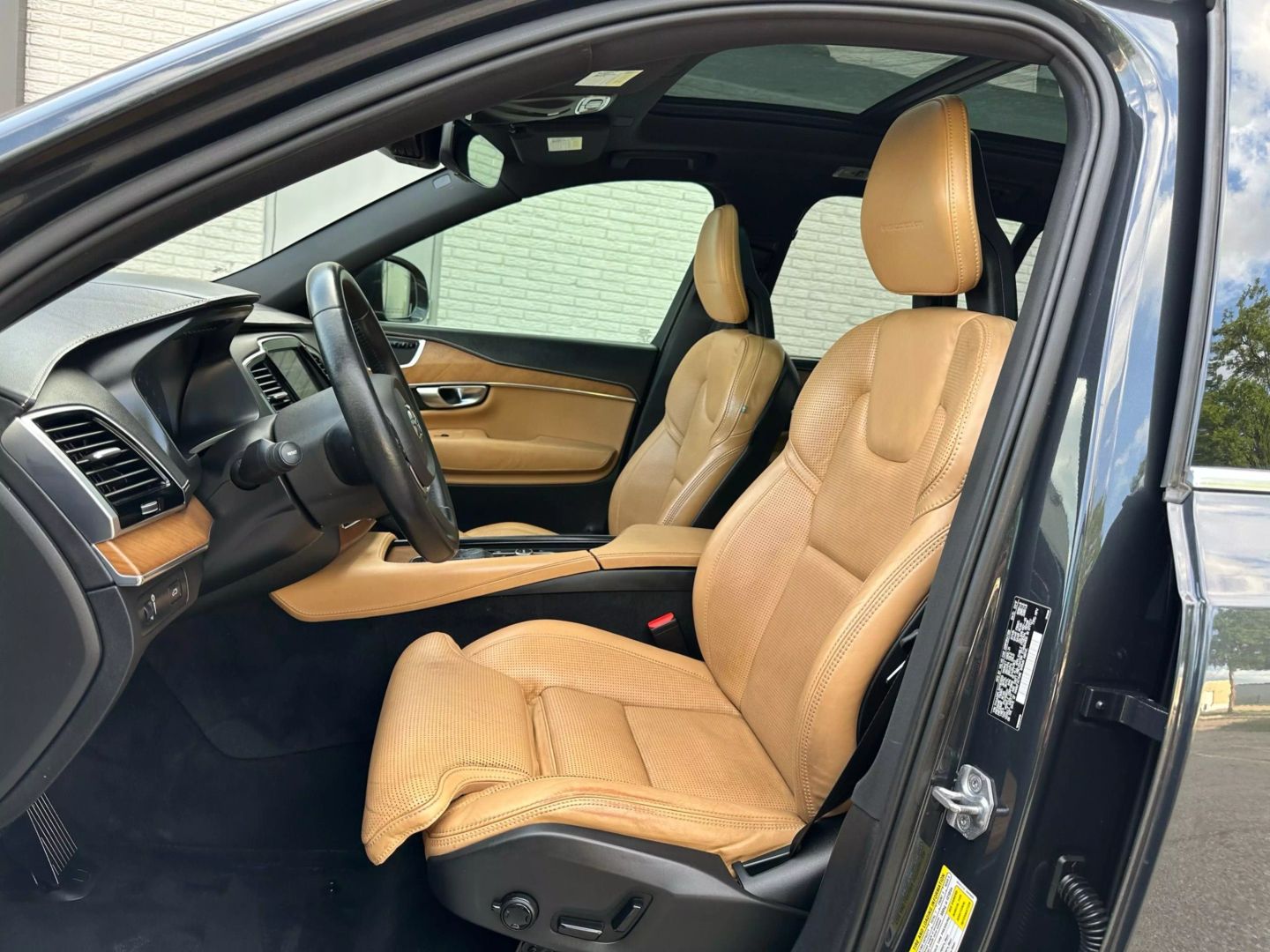 2017 Volvo Xc90 - Image 14