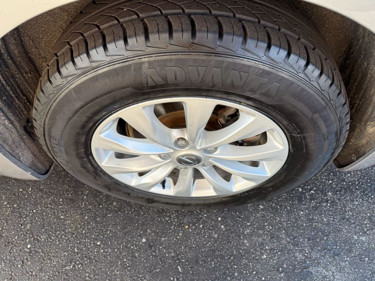 2019 Chrysler Pacifica - Image 40