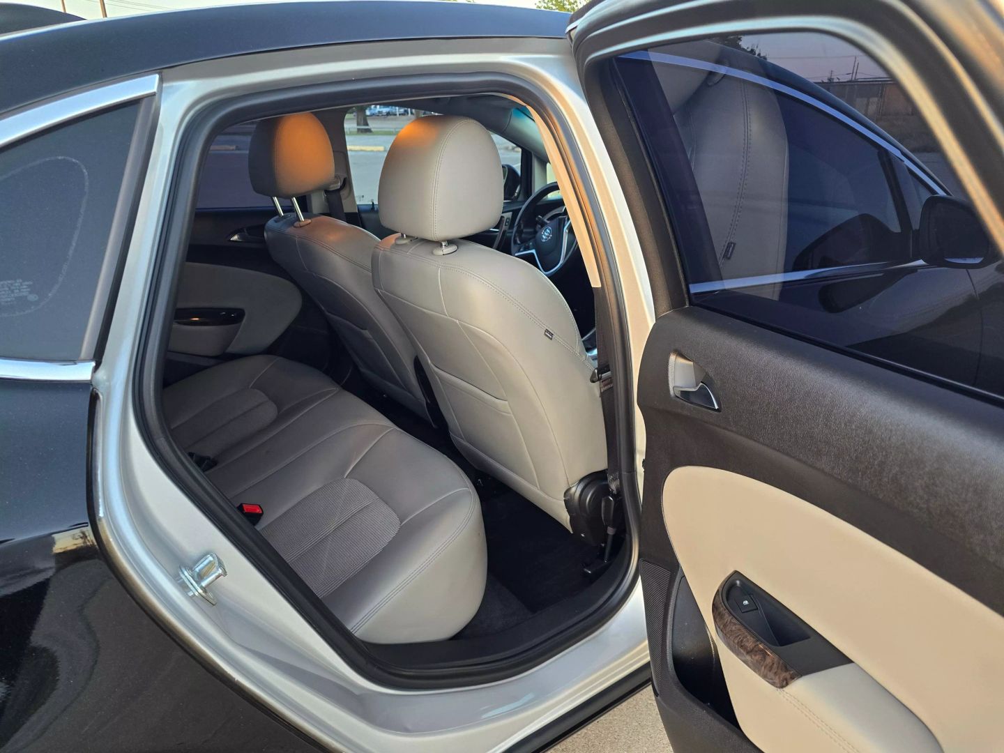 2017 Buick Verano - Image 8