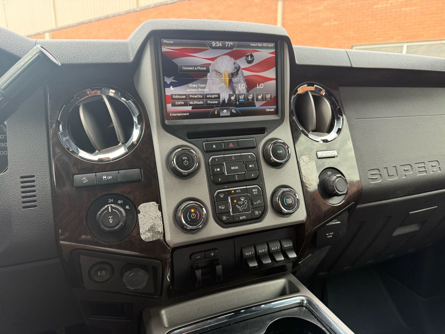 2015 Ford F250 Super Duty Crew Cab - Image 27