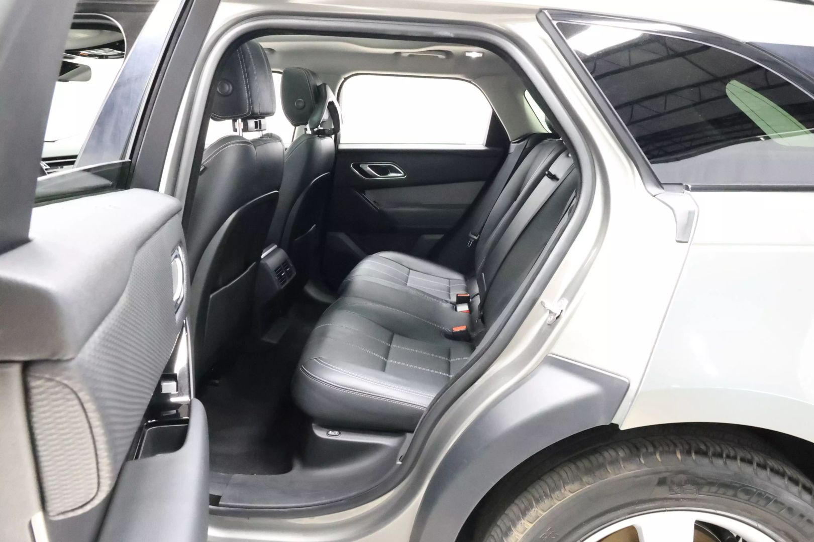2019 Land Rover Range Rover Velar - Image 48