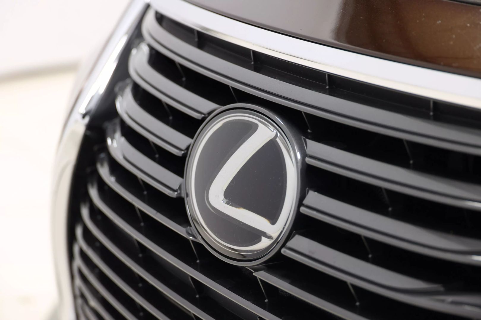 2016 Lexus Es - Image 101