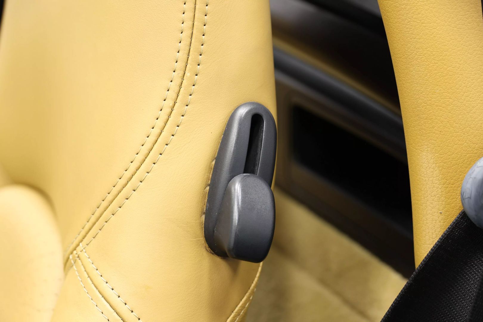 2003 Porsche Boxster - Image 20