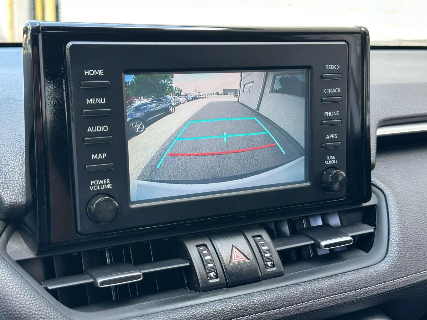 2019 Toyota Rav4 - Image 29