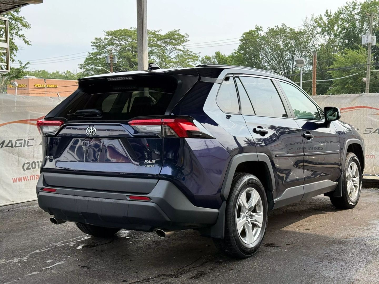 2019 Toyota Rav4 - Image 11