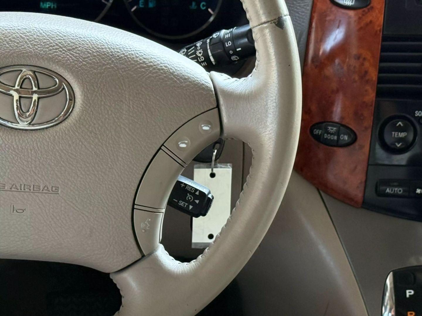 2008 Toyota Sienna - Image 31