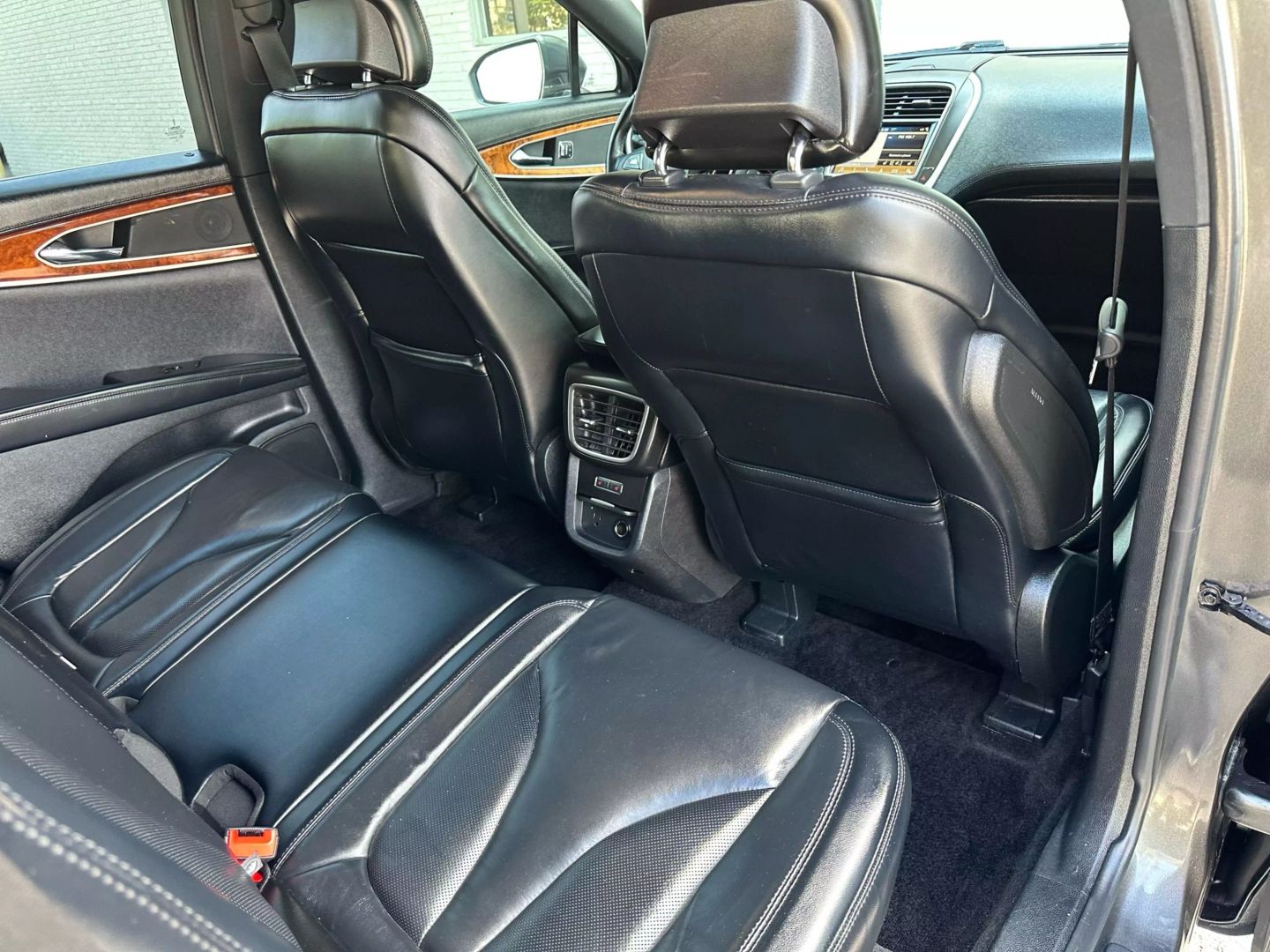 2018 Lincoln Mkx - Image 30