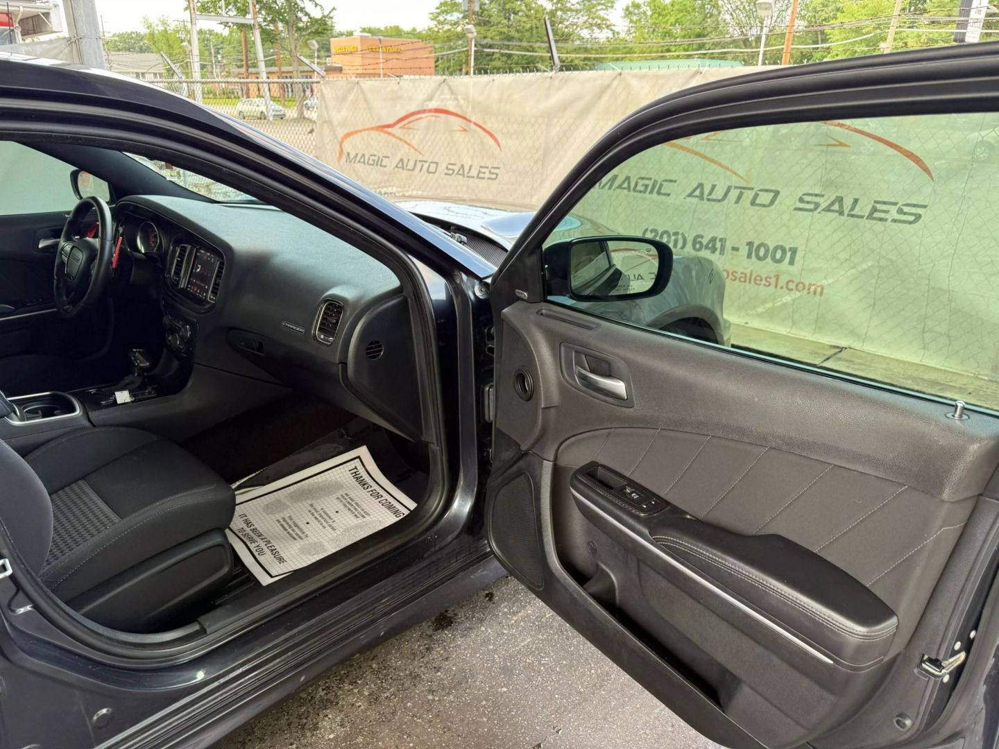 2019 Dodge Charger - Image 25
