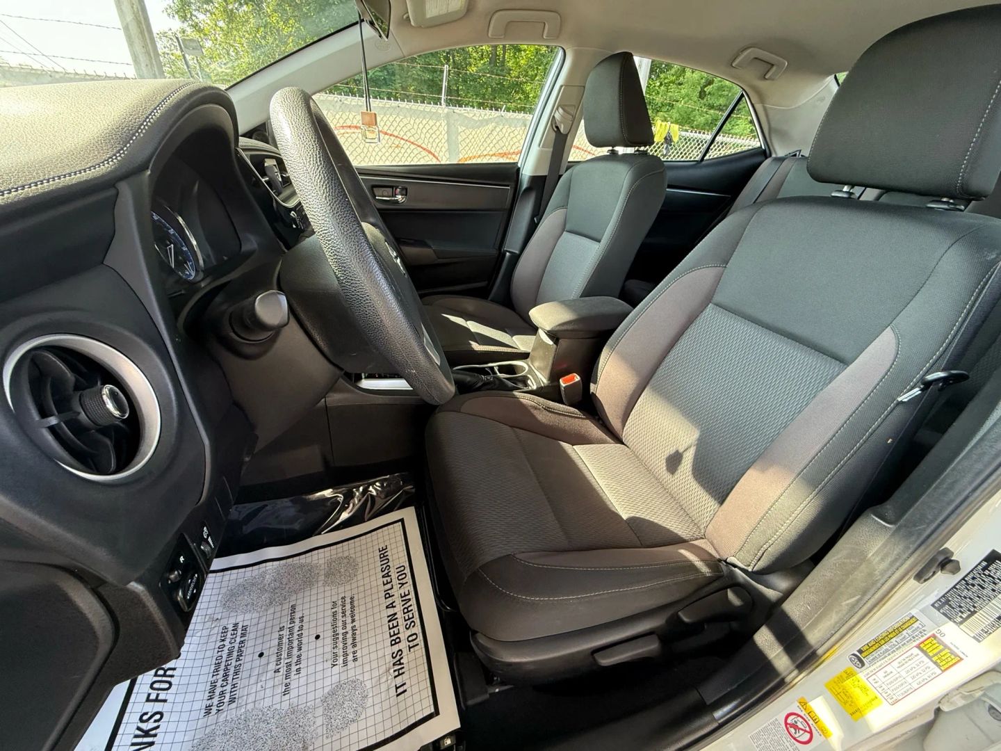 2018 Toyota Corolla - Image 16