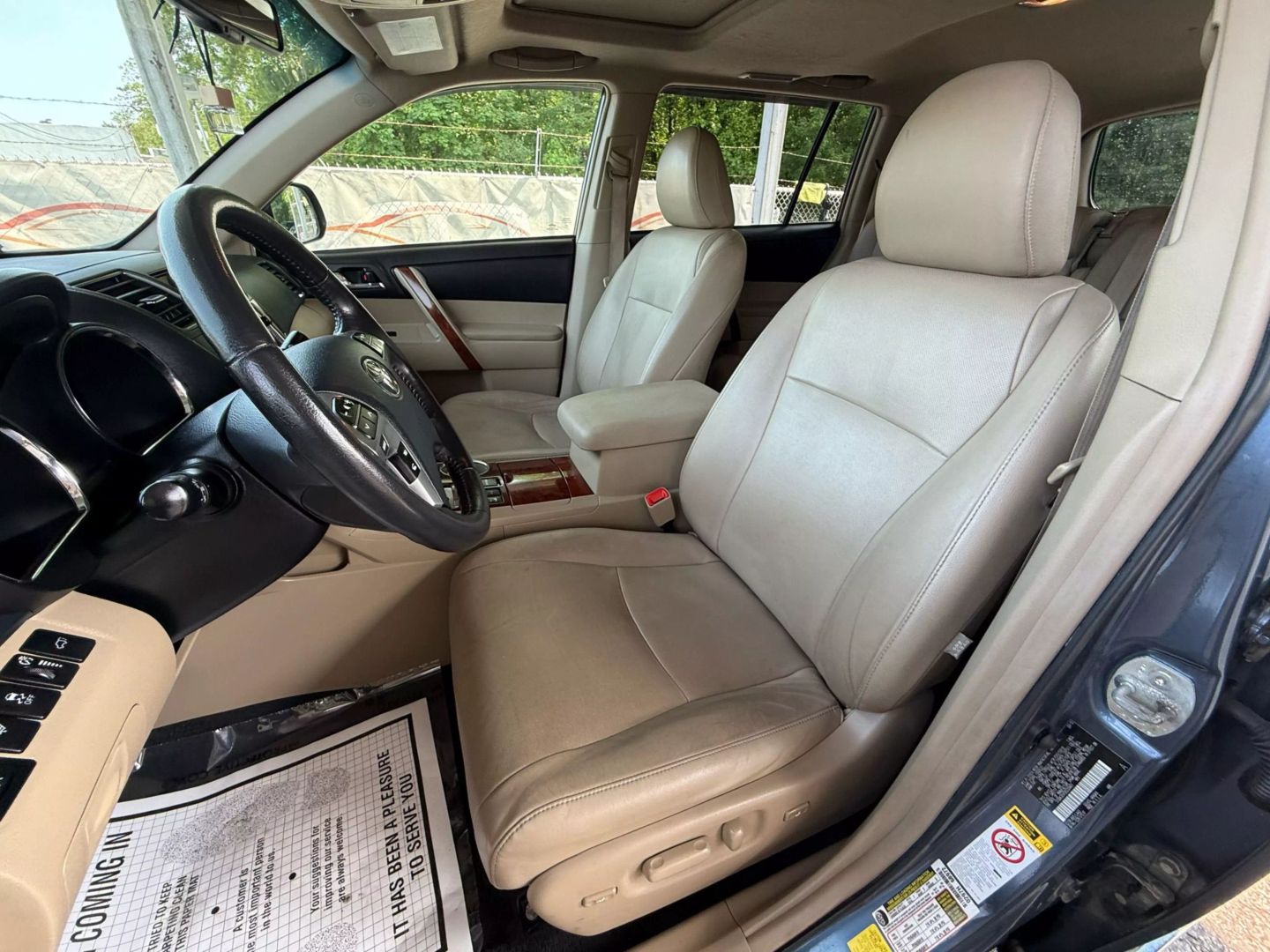 2013 Toyota Highlander - Image 16