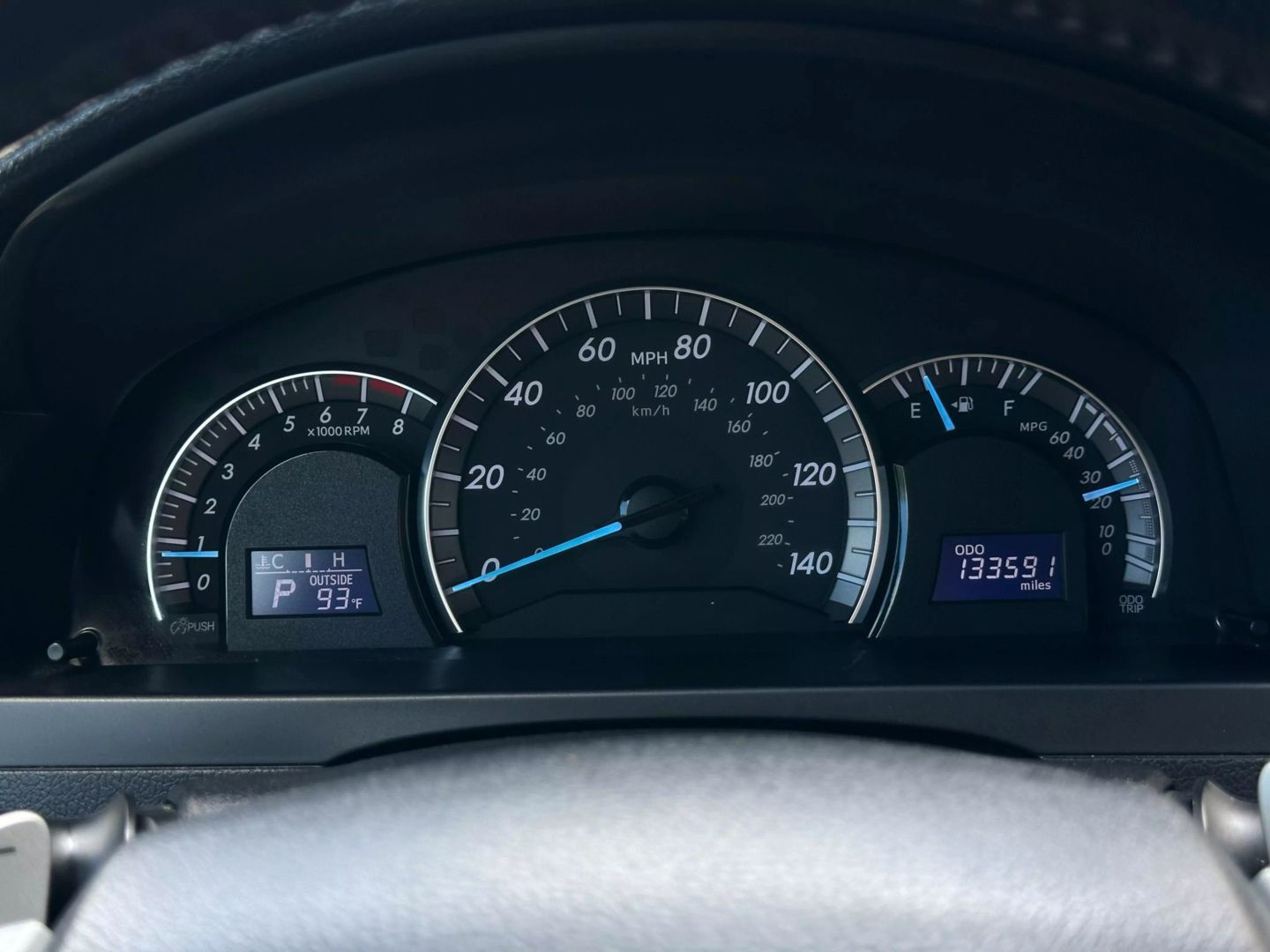 2014 Toyota Camry - Image 30