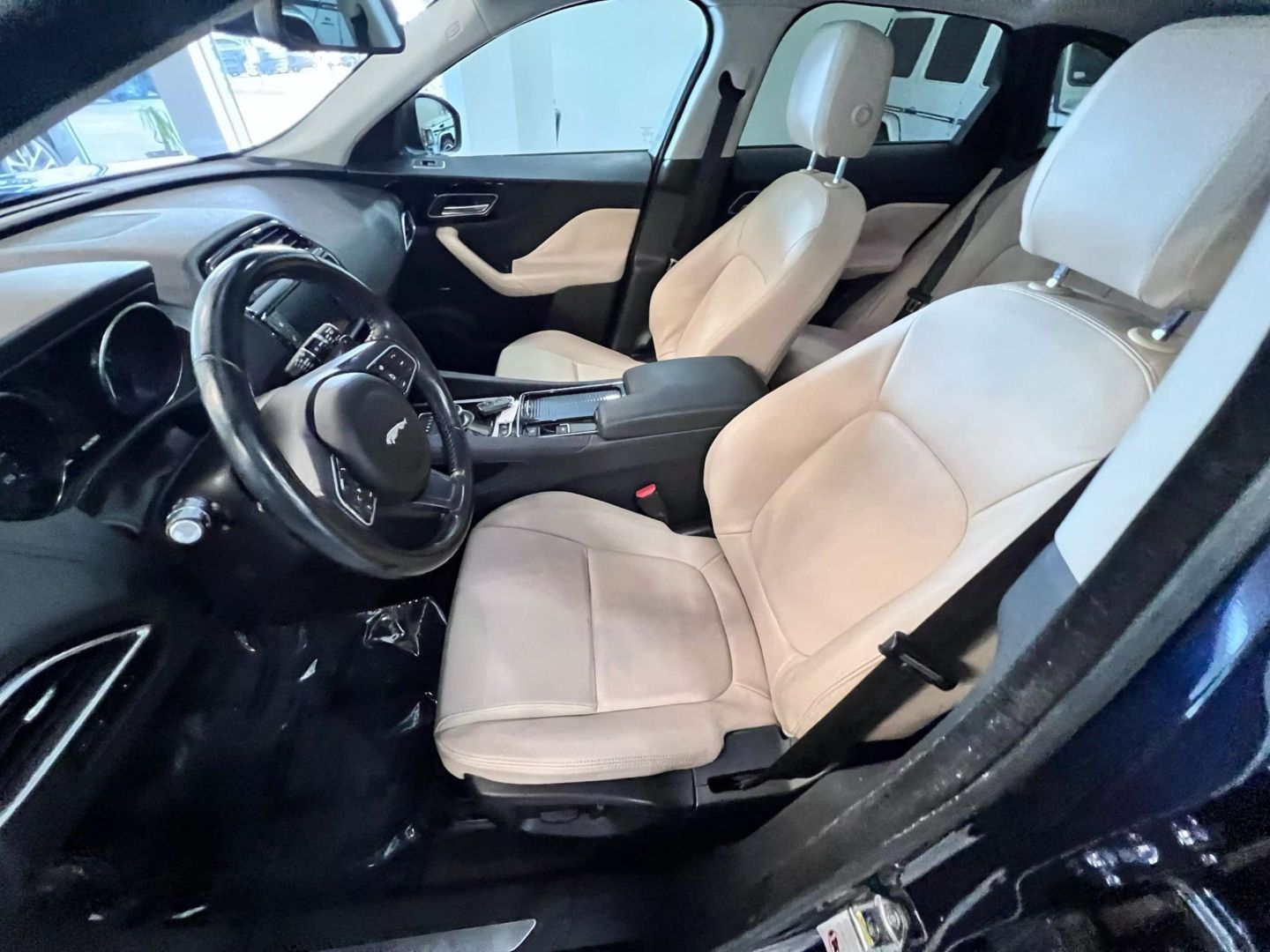 2018 Jaguar F-pace 25t Premium Sport Utility 4d - Image 8