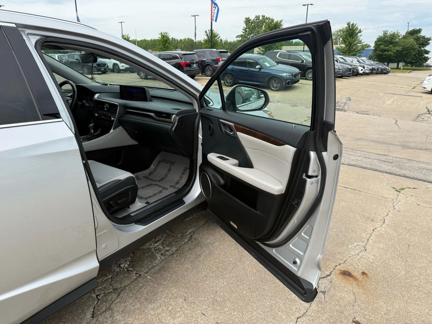 2019 Lexus Rx - Image 25