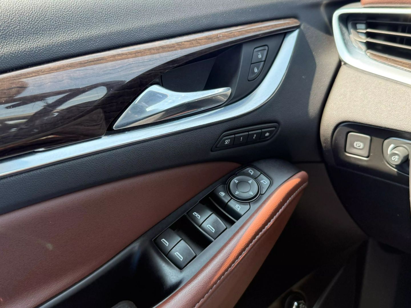 2018 Buick Enclave - Image 52