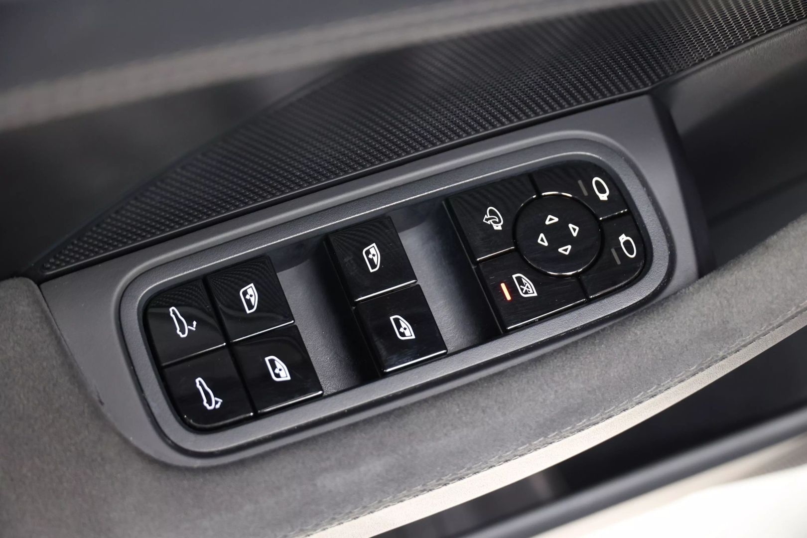 2020 Porsche Panamera - Image 10