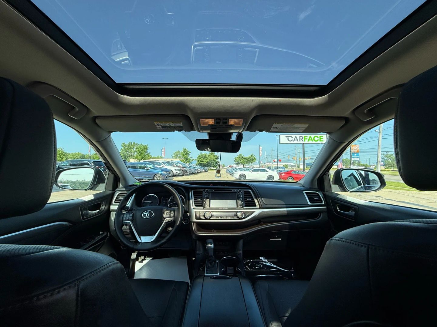 2018 Toyota Highlander - Image 27