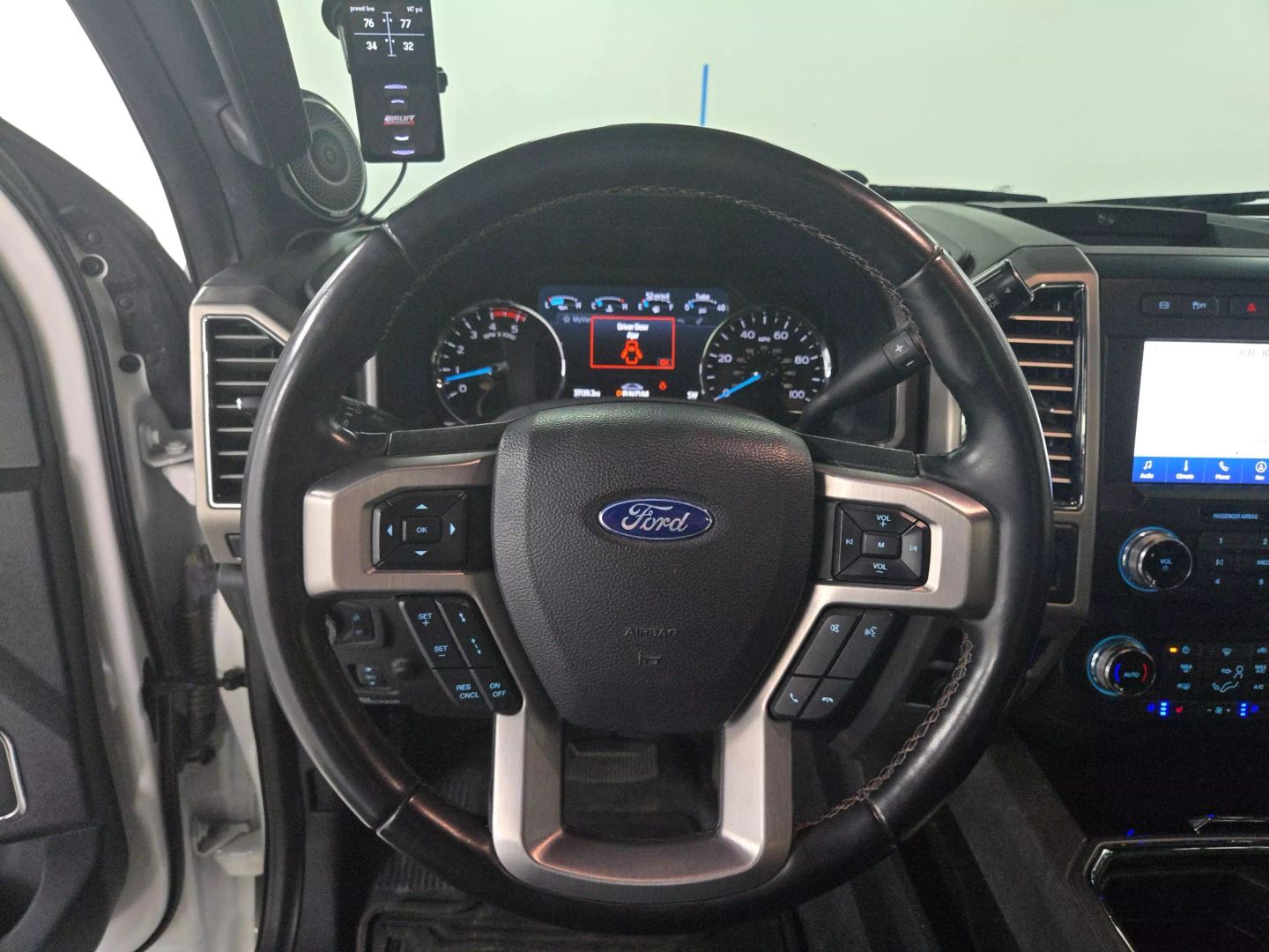2021 Ford F450 Super Duty Crew Cab - Image 17