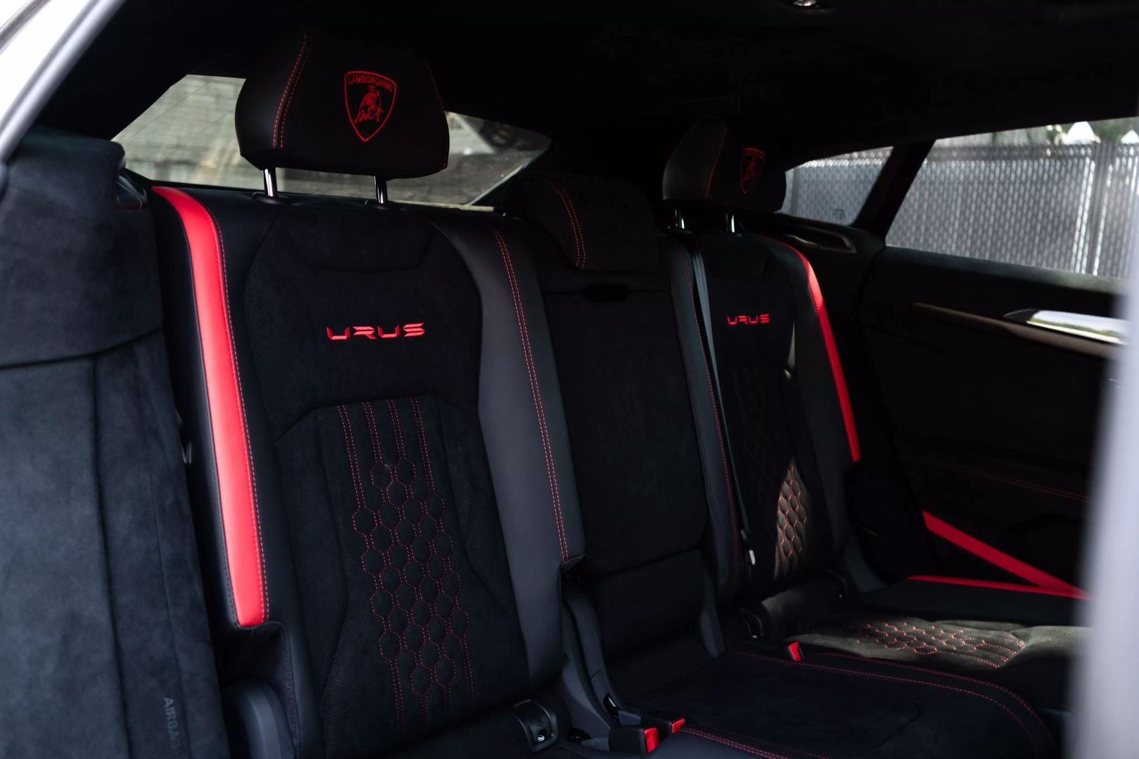 2024 Lamborghini Urus - Image 52