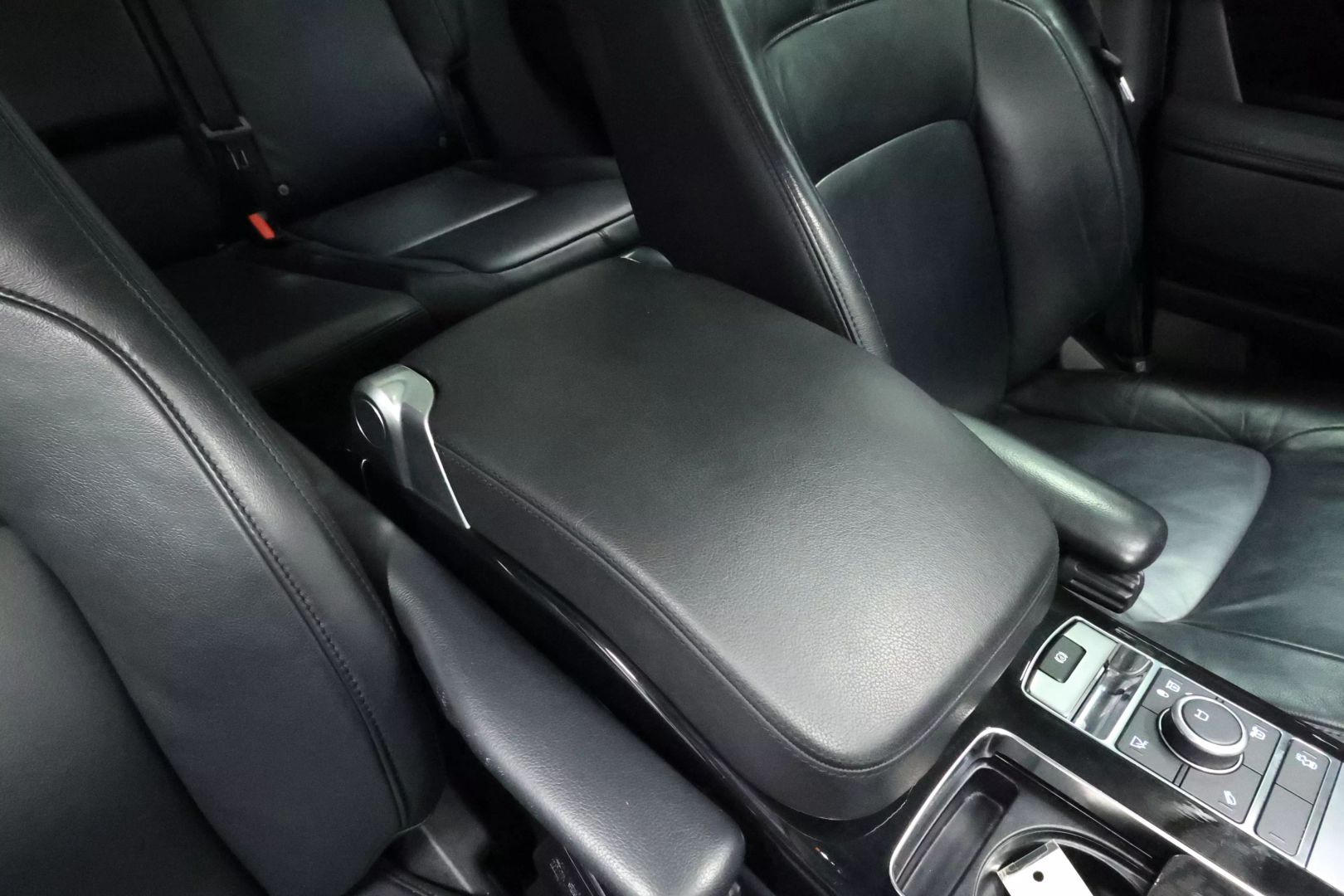 2018 Land Rover Range Rover - Image 100