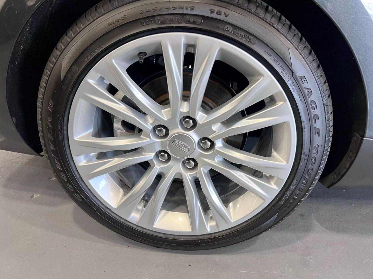 2019 Cadillac Xts Luxury Sedan 4d - Image 33