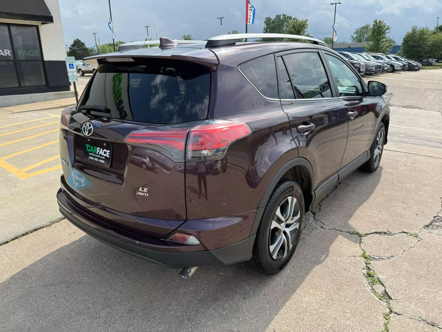 2017 Toyota Rav4 - Image 9