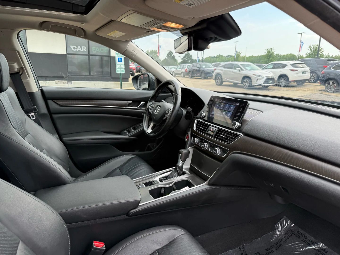2019 Honda Accord - Image 24