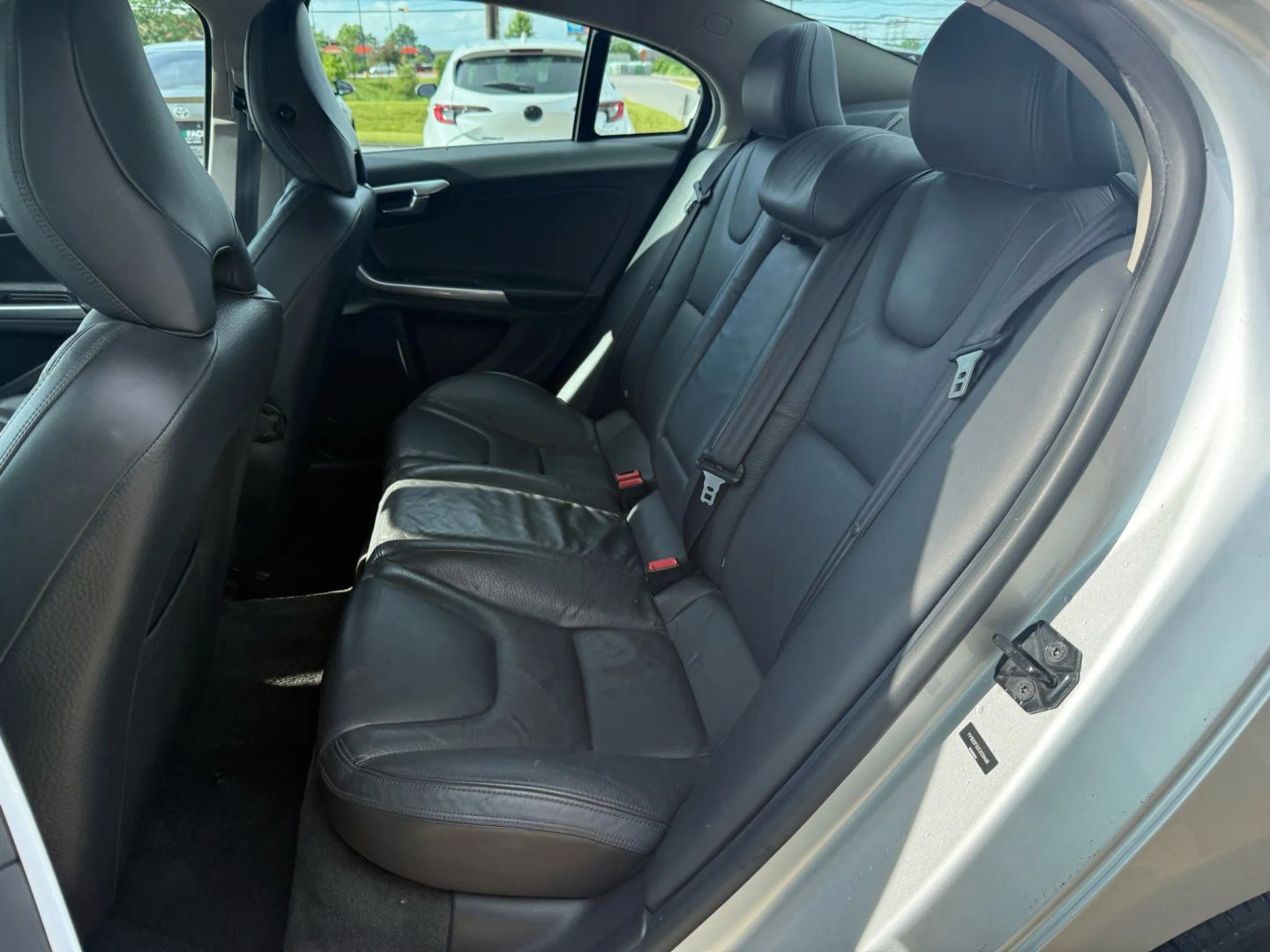 2012 Volvo S60 - Image 13