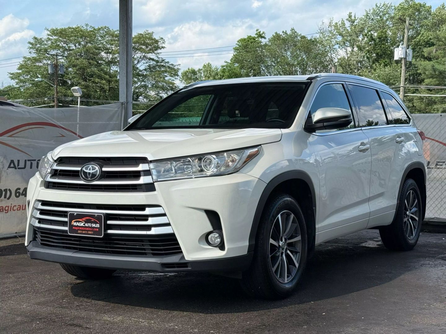 2018 Toyota Highlander - Image 3