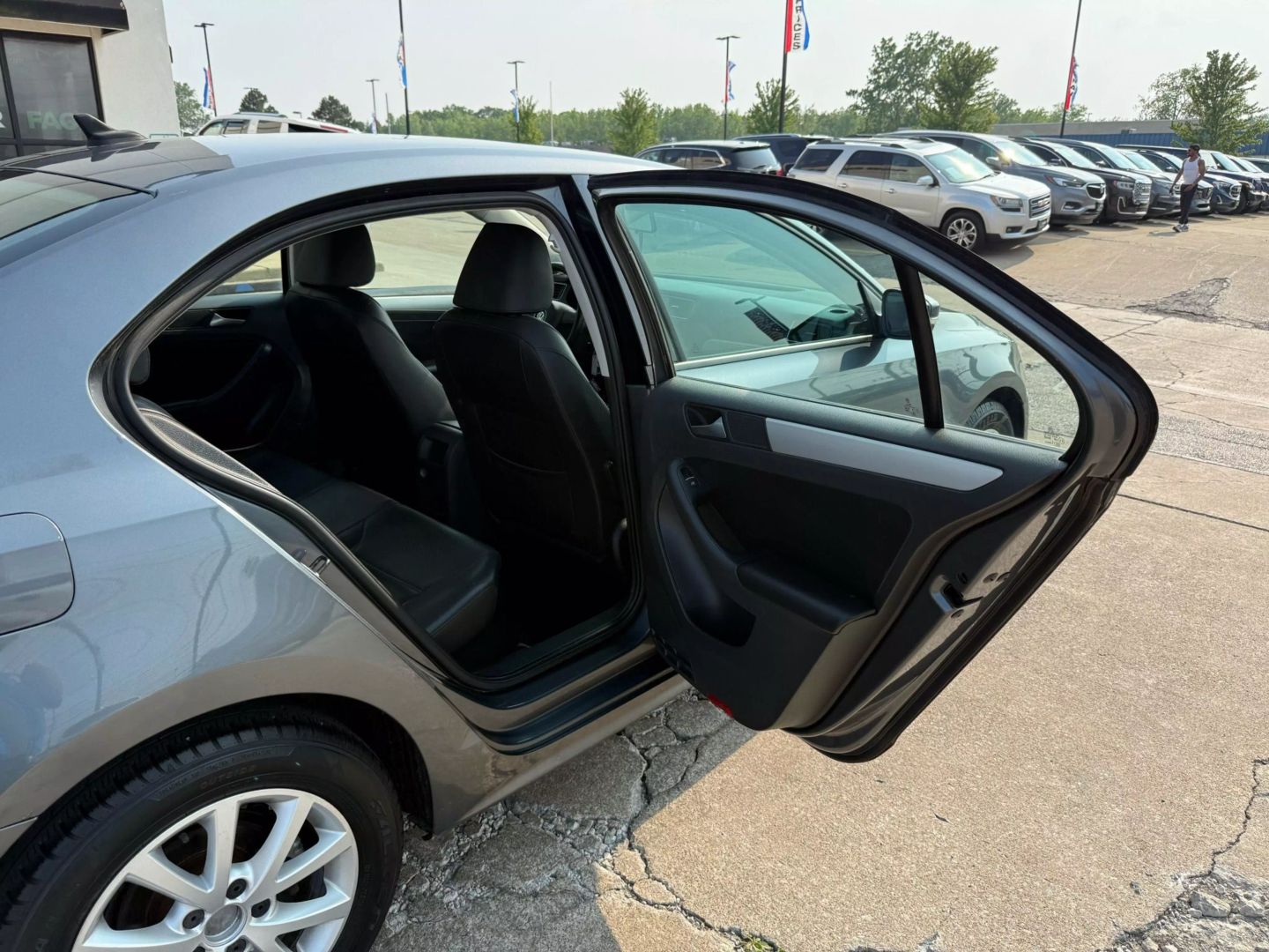 2013 Volkswagen Jetta - Image 20